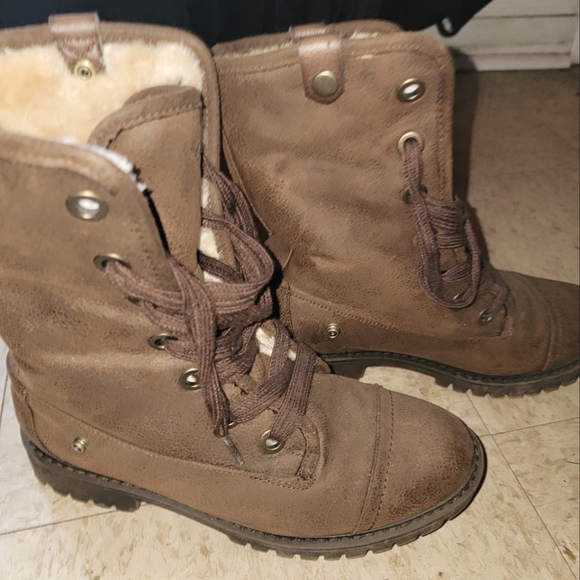 Brown Roxy Winter Boots Size 7 - Picture 1 of 5